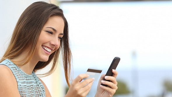 E-shopy nezaspěte, nákup z mobilu je pro zákazníky běžná praxe