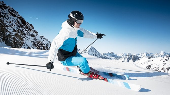 Také ski areály aktualizují ceníky. Víme, kolik letos zaplatíte za skipasy