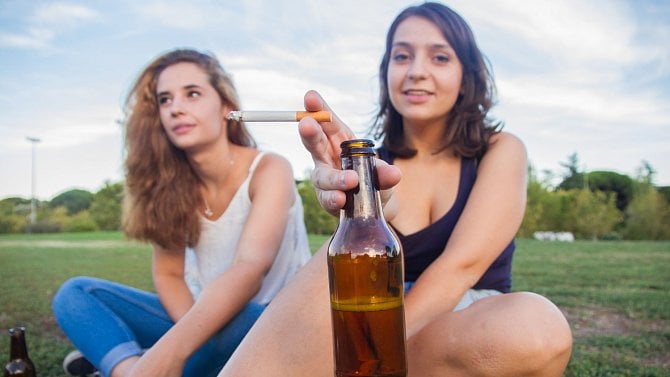 Koupě alkoholu, i když vám ještě není 18 let? Žádný problém, zjistily kontroly
