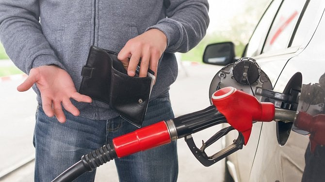 Zvýšení spotřební daně už se na ceně benzínu projevilo