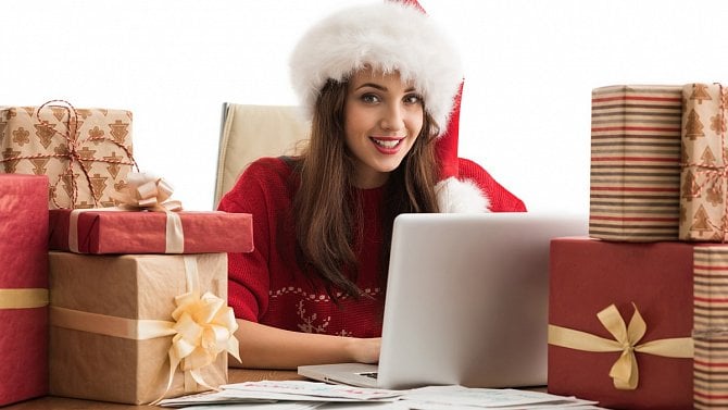 Dokdy ještě objednat dárky na internetu, aby do Vánoc dorazily?