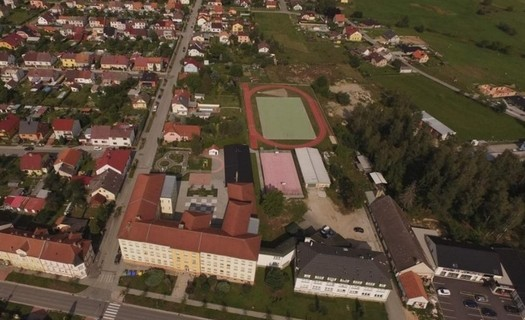 Město České Velenice, železniční a silniční přechod, Kostel sv. Anežky České