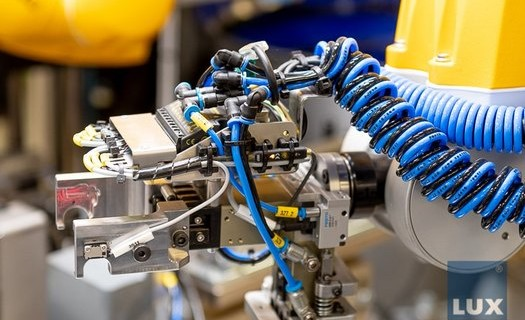 Průmyslová automatizace výroby Ústí nad Orlicí specializované stroje navržené a vyrobené na zakázku