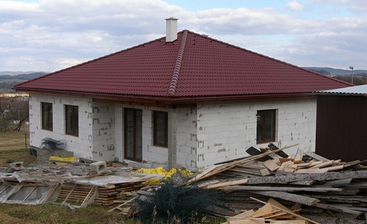 Realizace střech Příbram, tesařské konstrukce, vazníkové střechy, dřevostavby, altány, pergoly