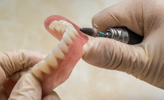 Stomatologická laboratoř - výroba a oprava zubních náhrad, korunek nebo můstků