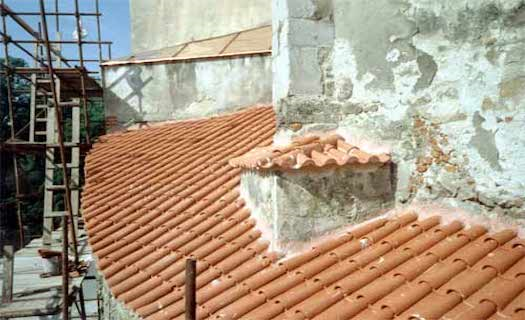 Pokrývačské a klempířské práce Týn nad Vltavou – kompletní pokrytí vaší střechy