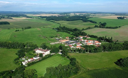 Obec Strýčice nedaleko Českých Budějovic.