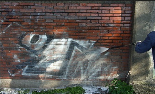 Odstranění graffiti z fasády, plotu, auta - antigraffiti servis
