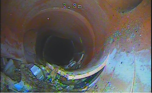 Za pomoci moderního vybavení v podobě kamerových systémů dokážeme odhalit závadu v potrubí s přesností 0, 5 m.
