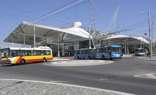 Město Hradec Králové zavádí nový odbavovací systém pro cestující v hromadné dopravě.