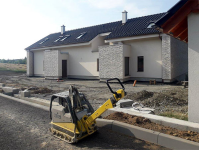 Výstavba rodinných a bytových domů včetně projektových a inženýrských služeb