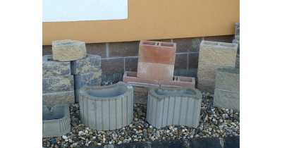 Betonové výrobky prodej Kladno – cihly, tvarovky, ztracené bednění, zámková a dekorativní dlažba
