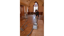 Renovace dřevěných, elastických i pružných podlah s profesionálními stroji, oleji a laky