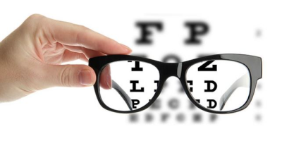Měření dioptrií v optice pro dioptrické brýle a kontaktní čočky
