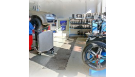 Kvalitní a profesionální pneuservis - přezouvání a vyvažování kol na moderních strojích