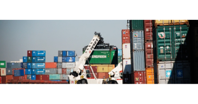 Skladové námořní kontejnery METRANS - a problém s úložným prostorem je pryč