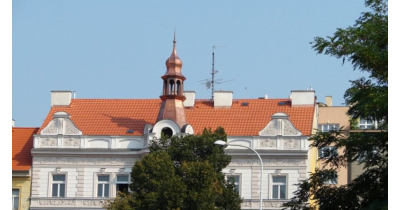 Pokládka pálené střešní krytiny Praha – kvalitní střecha na několik generací
