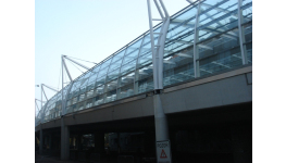 Profesionální skleněné střechy a prosklené protihlukové stěny