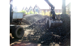Uhlí a palivové dřevo od firmy PÁBLOVI – UHELNÉ SKLADY A KOVOŠROT Jaroměř