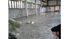 Betonové podlahy pro průmyslové objekty – novostavby i rekonstrukce