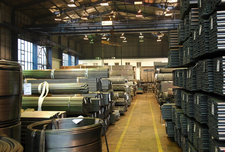 Ocelové trubky kalibrované, profily svařované, ocelová páska - velkoobchod hutního materiálu