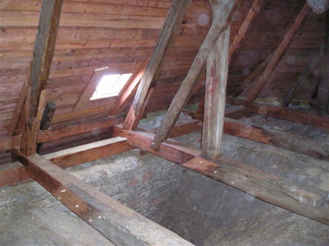 Oprava krovu, výměna bednění pláště střechy