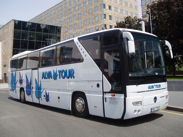 Autobusové zájezdy pro školy, firmy a kluby Praha