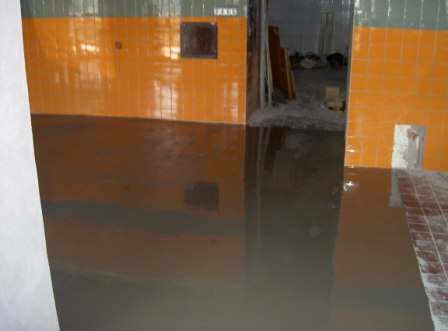 Velmi odolné polyuretanové a epoxidové podlahy dle konkrétních požadavků