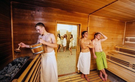 Suchá finská sauna s kapacitou 30 míst pro lepší obranyschopnost vašeho těla