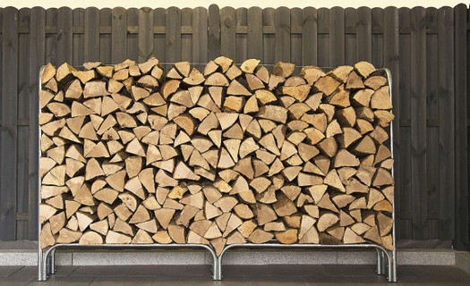 Ocelové stojany na palivové dřevo jsou zárukou perfektního proschnutí