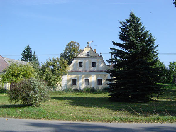 Obec Člunek, součást přírodního parku Česká Kanada, turistika, rybníky