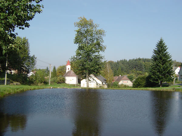 Obec Člunek, Kunějov a Lomy, Jihočeský kraj, rybníky, Přírodní park Česká Kanada