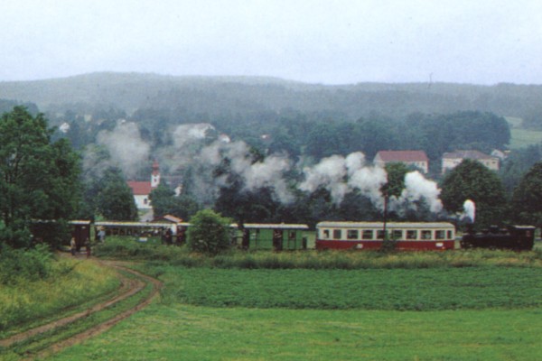 Obec Člunek, okres Jindřichův Hradec, úzkokolejná železniční trať, selská stavení, běžkařské trati