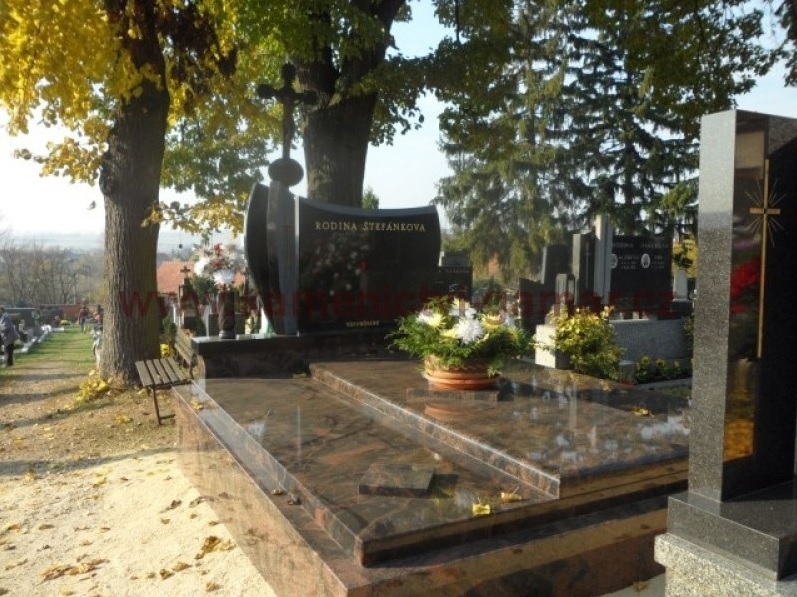 výroba pomníků, náhrobků - Uherské Hradiště, Hodonín