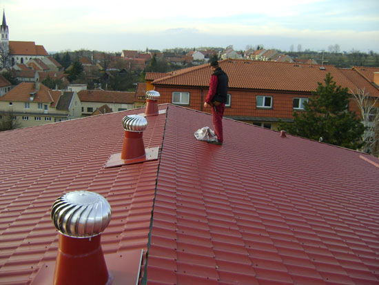 Střechy a střešní systémy, montáže hromosvodů Uherské Hradiště