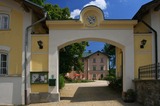 Obec Zdíkov, gotický Zdíkovský zámek s malebným zámeckým parkem, kostel, kaple