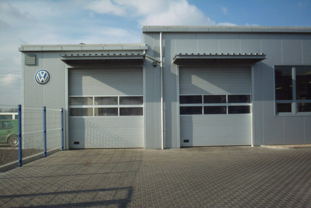 Výklopná garážová vrata Rohoznice – uzavření garáže na dálkové ovládání