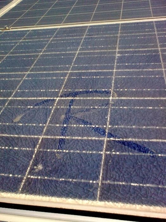Mytí fotovoltaických panelů