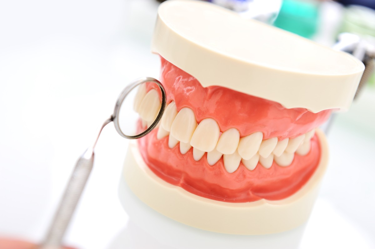 Dentální hygiena včetně Airflow dokonale odstraní zubní plak
