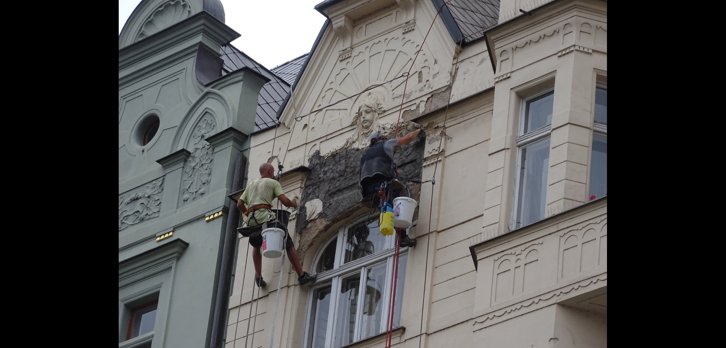 Nátěry střech, mytí prosklených ploch, Petr Frank - Výškové práce VER-MONT