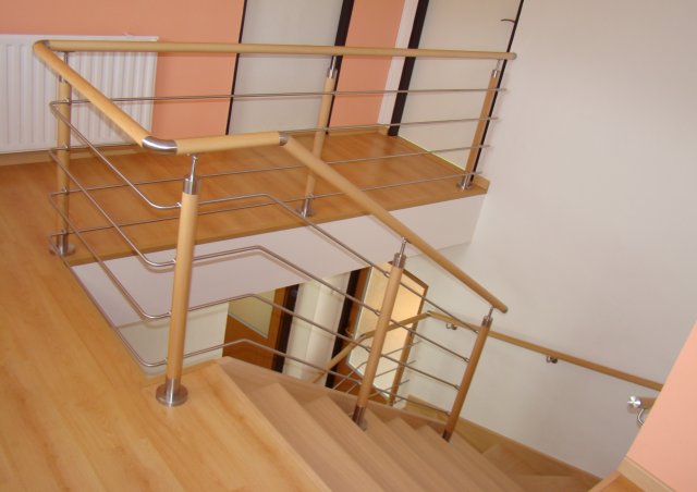 Renovace bytových interiérů, stropních podhledů, schodišť Zlín