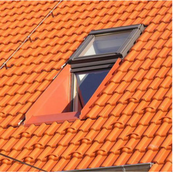 Specialista na střechy, realizace nových a rekonstrukce starších střech i okapových systémů