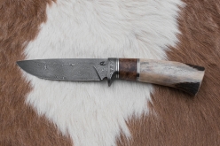 Zakázková výroba mysliveckých a loveckých nožů z damašku