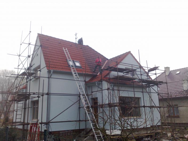 Opravy střech, výměna střešních krytin, práce ve výškách Zlín