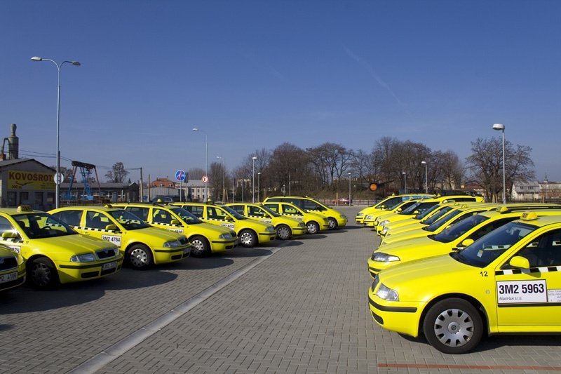 Pronájem reklamních ploch, taxislužby, taxi Olomouc