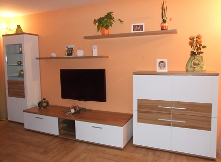Obývací stěny a nábytek do obývacích pokojů vyráběný na míru v truhlářské dílně