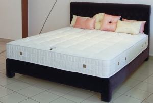 Sezónní výprodej luxusních postelí