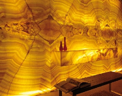 Výroba, realizace onyxové stěny - luxusní, přírodní kámen v interiéru