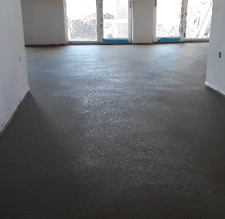 Rychle zhotovené betonové podlahy, strojně hlazené