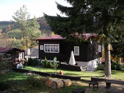 Užijte si romantický pobyt v horské chatě Krásná na samotě u lesa s vířivkou a s infrasaunou